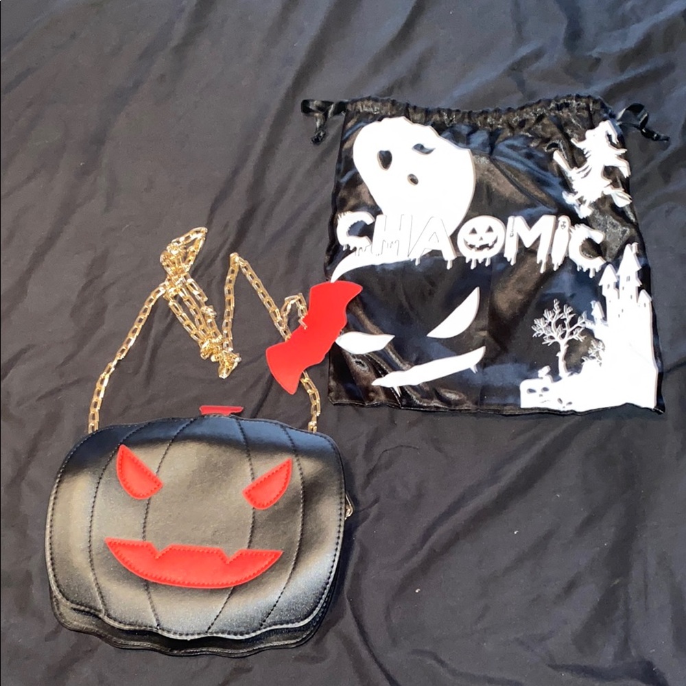 Black and Red Pumpkin Crossbody Bag